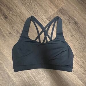 Lululemon Free to Be Serene Bra *Light Support, C/D Cup Navy size 6